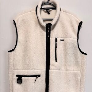 🆗 Rains White and Black Fleece Vest
